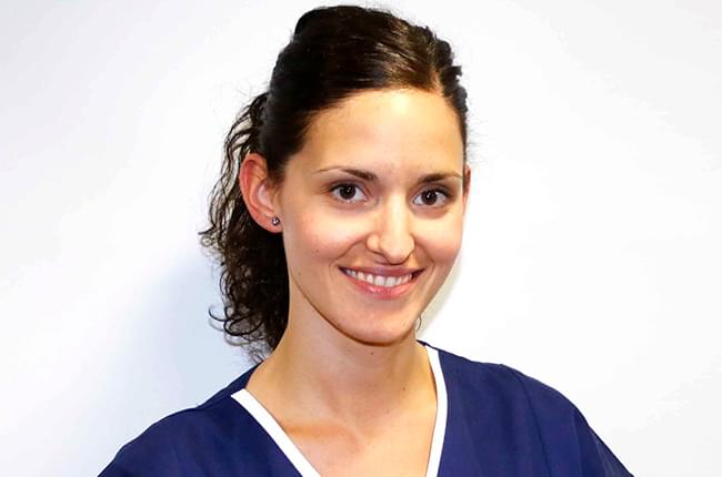 Dr. Sonia Liste Grela joins the team of the Pardiñas Dental Medical Center where she will be in charge of the prosthesis and dental aesthetic specialties.